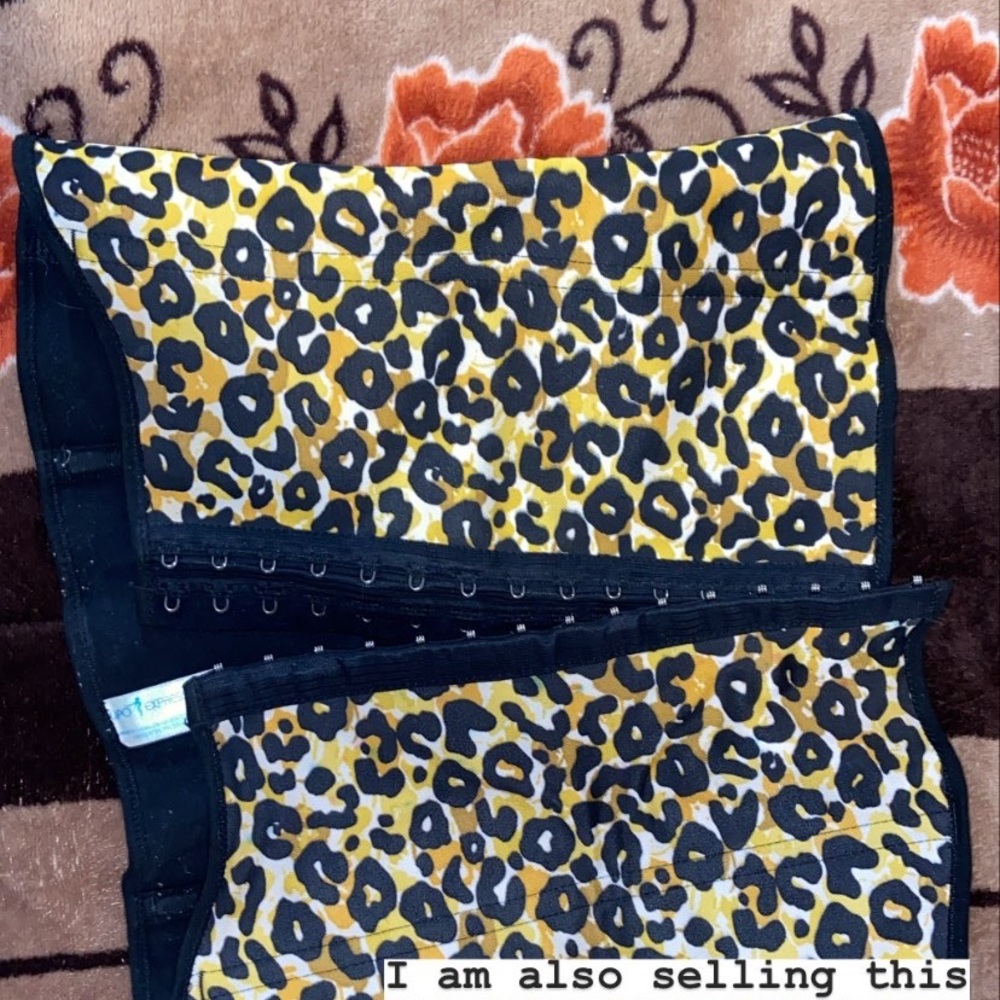 Waist trainer